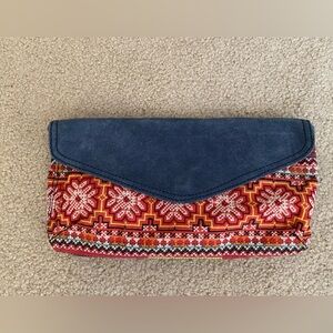 Lucky Brand Women’s clutch purse